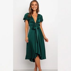 Petal and Pup Montrose Dress - Emerald 🦚